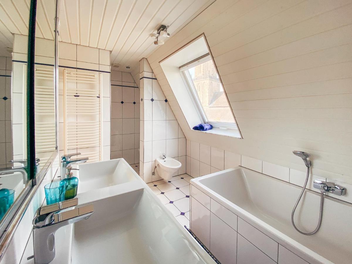 Rheinloft 3 - Grosse Giebelwohnung Mit Dachterrassen An Der Rheinpromenade 엠메리흐 외부 사진