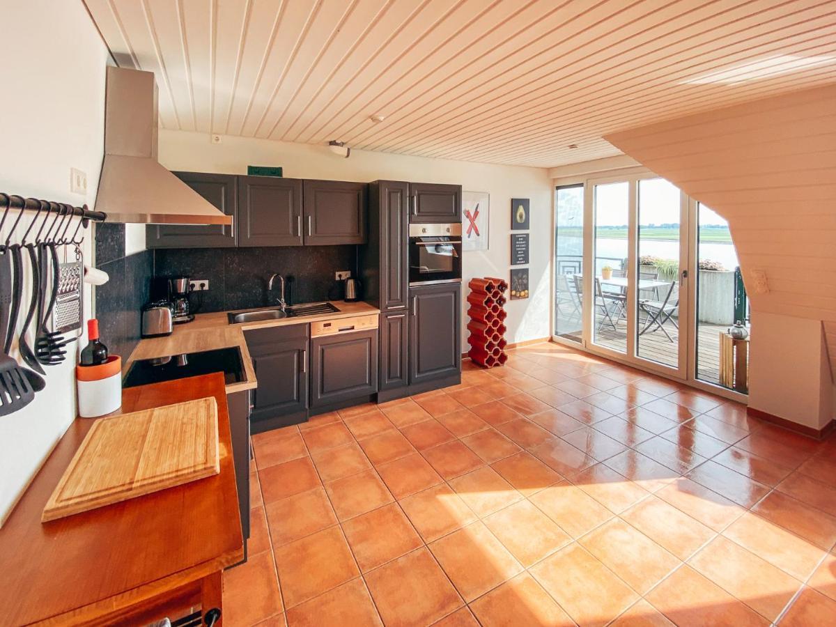 Rheinloft 3 - Grosse Giebelwohnung Mit Dachterrassen An Der Rheinpromenade 엠메리흐 외부 사진